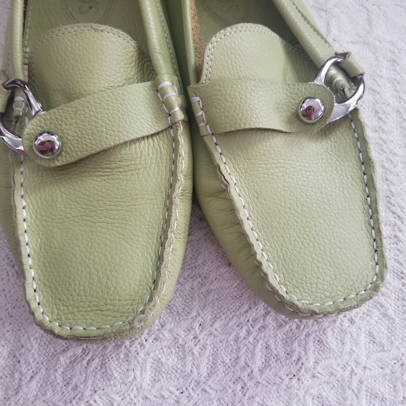 Tod's Green Leather Loafers - Picture 2 of 10